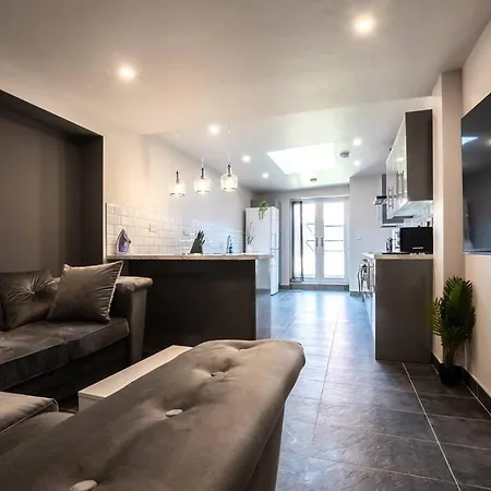 Moonstone - 5 Bed House With Parking Villa Coventry Exterior photo